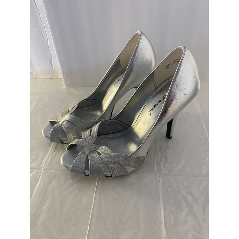 NEW Lulu Townsend Silver Glitter Heels/no tags or box size 10